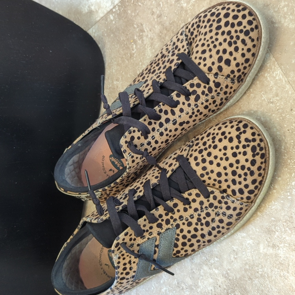 Dr Scholl's sneaker